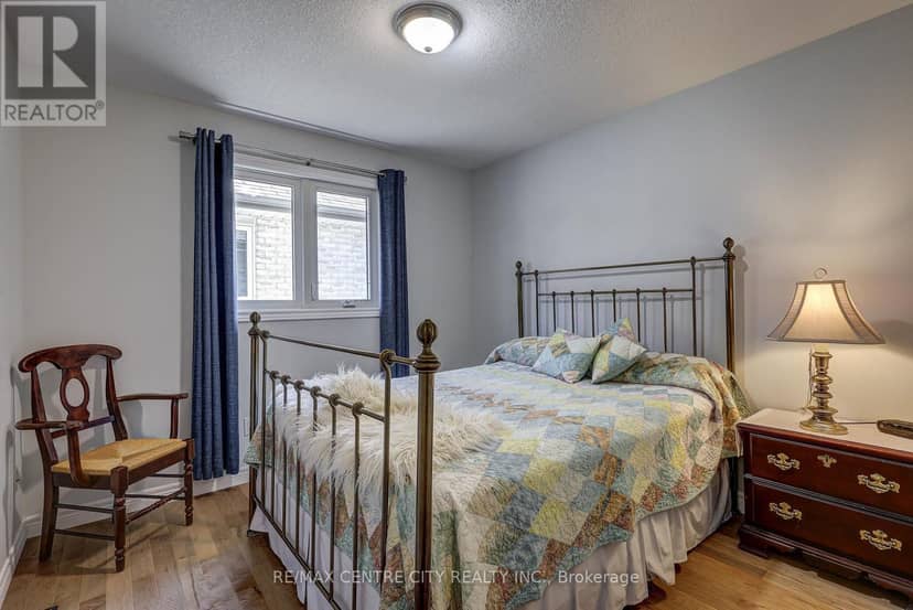 8 - 20 Windemere Place — photo 17 of 40