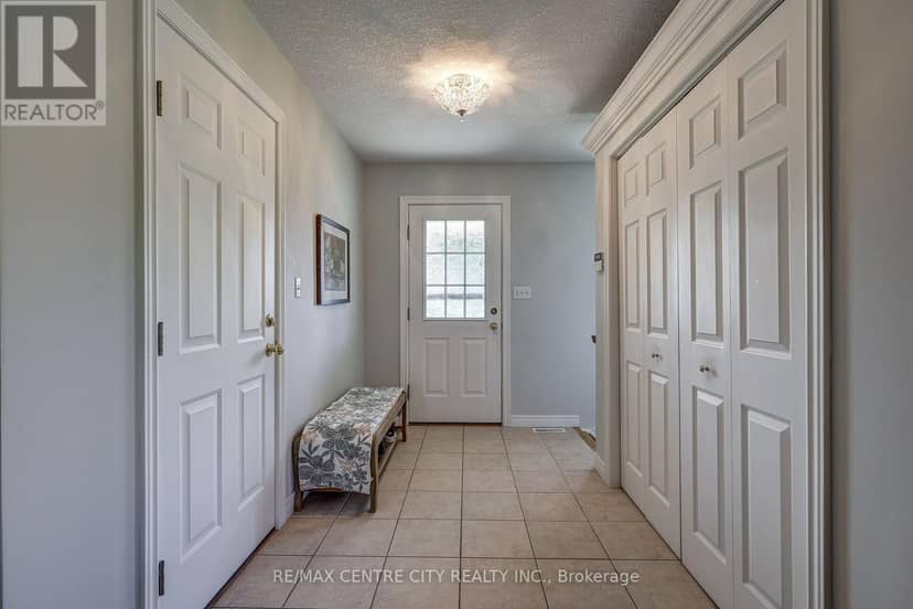 8 - 20 Windemere Place — photo 5 of 40