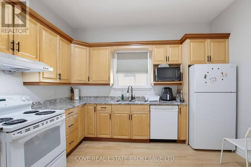 143 Mamelon Street — photo 13 of 29