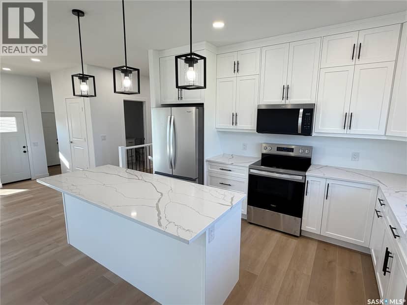 110 Lakewood DRIVE — photo 16 of 40