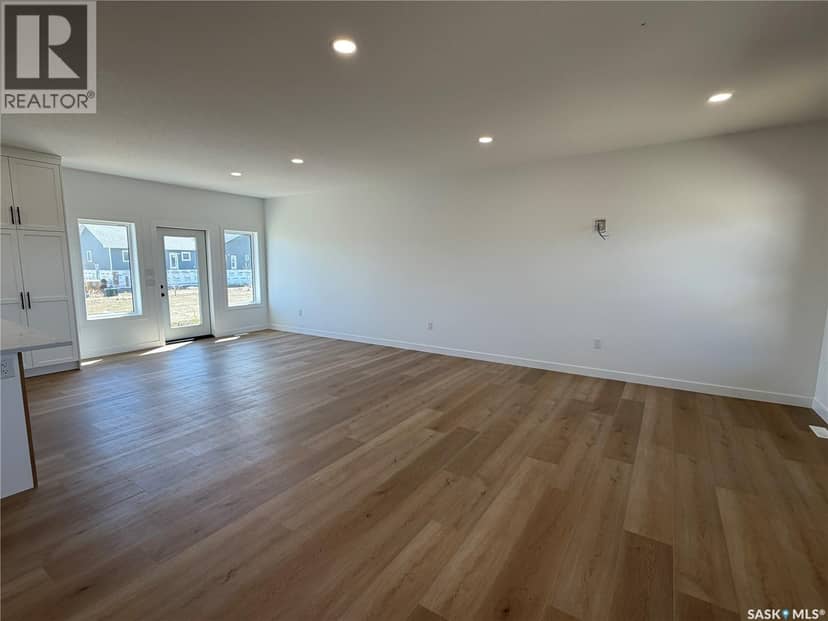 110 Lakewood DRIVE — photo 20 of 40
