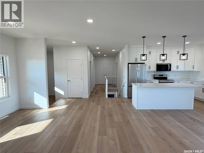 110 Lakewood DRIVE — photo 24 of 40