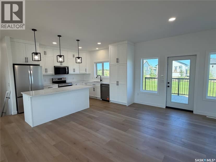 110 Lakewood DRIVE — photo 11 of 40