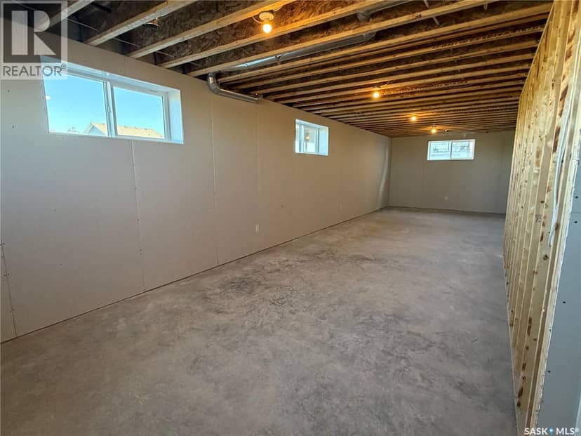 110 Lakewood DRIVE — photo 33 of 40