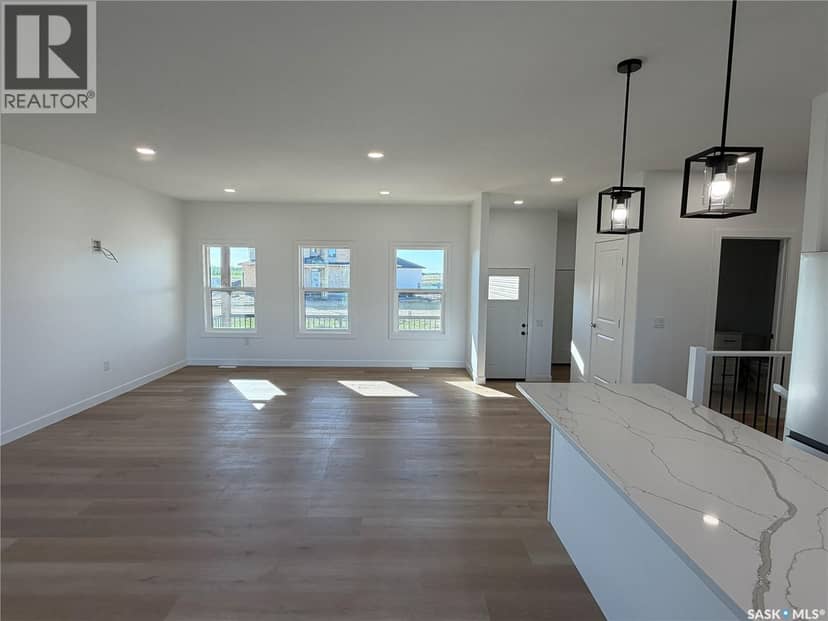 110 Lakewood DRIVE — photo 17 of 40