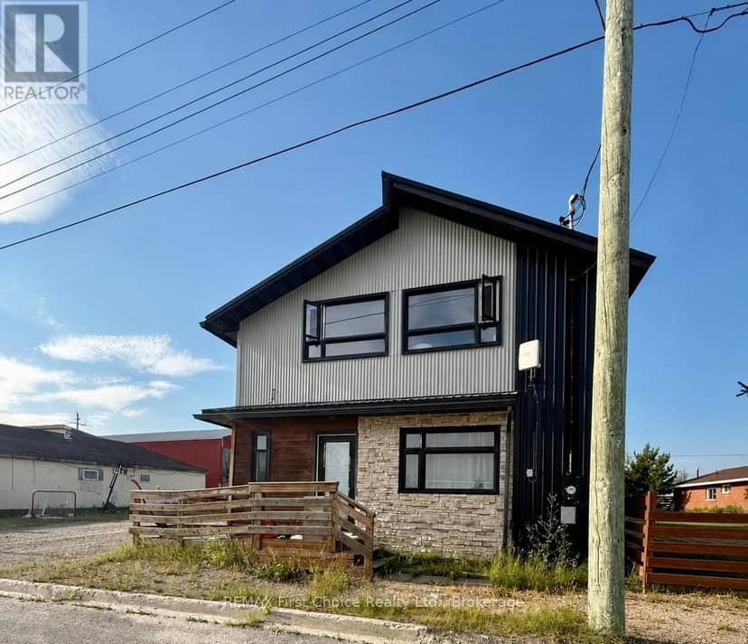 108 First NE Avenue — photo 1 of 18