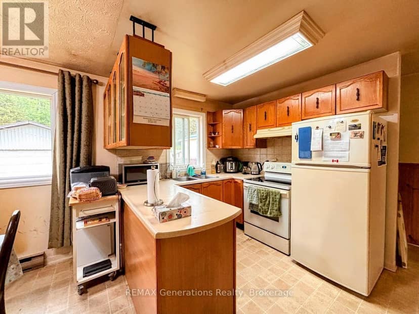 37 Matachewan Road, Manitouwadge, photo 3