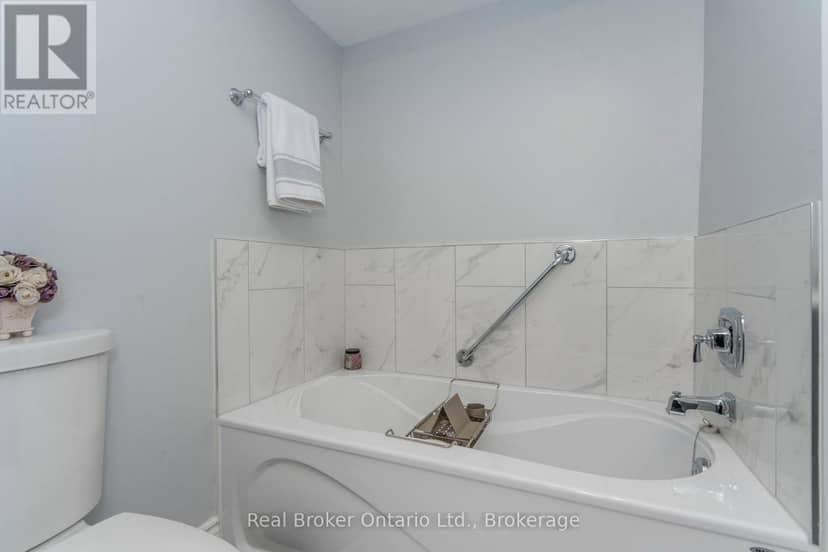 15 Neelands Street — photo 15 of 31
