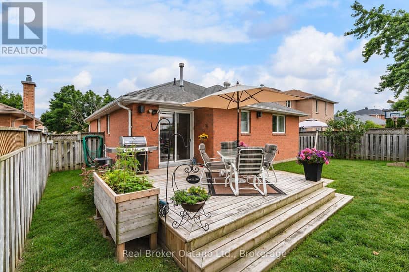 15 Neelands Street — photo 23 of 31