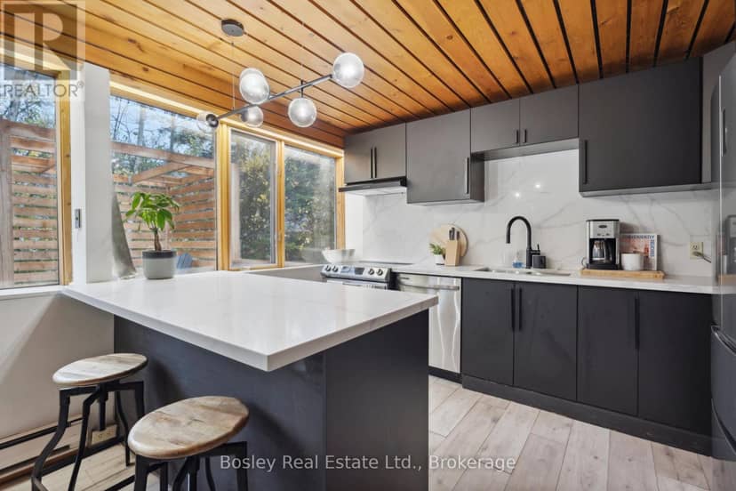 101 St Moritz Crescent — photo 18 of 31