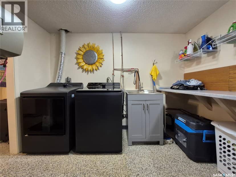 280 Hayes DRIVE — photo 37 of 40