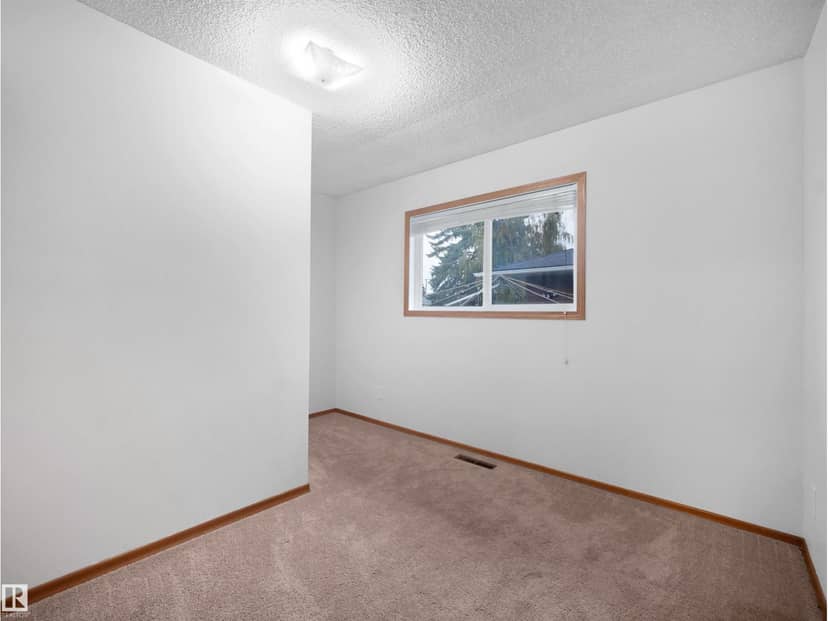 10307 135 AV NW — photo 27 of 40