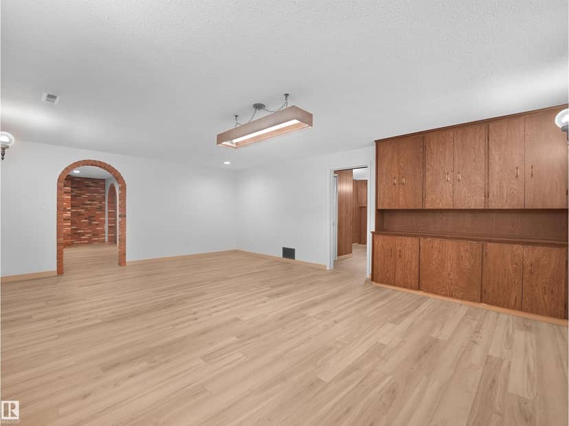 10307 135 AV NW — photo 33 of 40