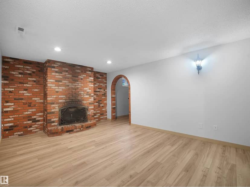 10307 135 AV NW — photo 35 of 40