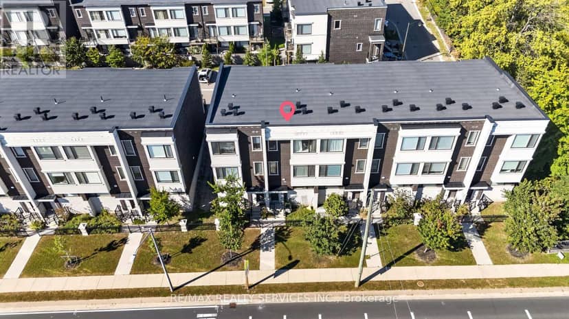 3878 Major Mackenzie Drive — photo 3 of 40