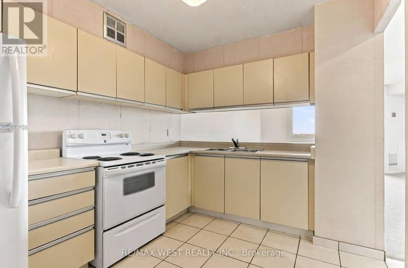 2107 - 234 Albion Road, Toronto, photo 7