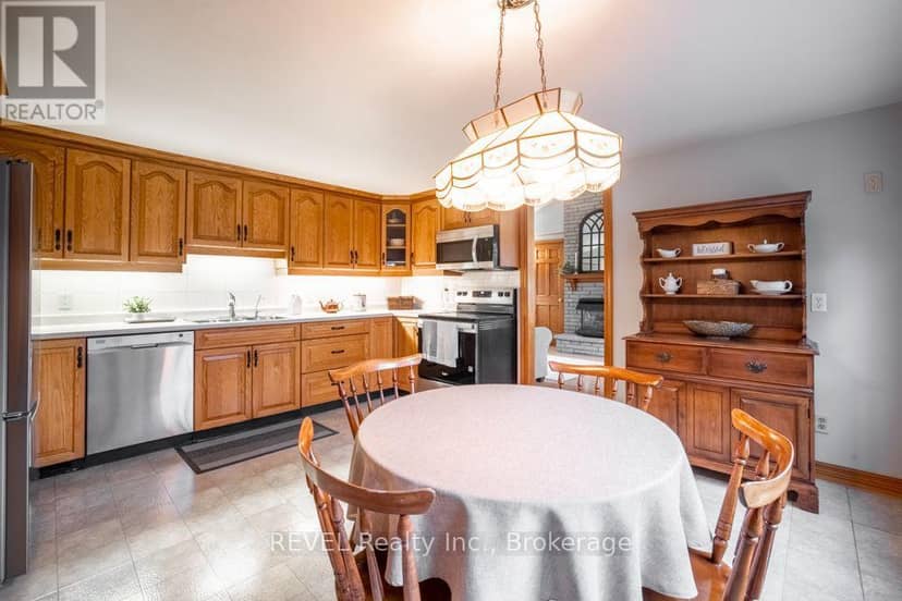 340 Thornwood Avenue — photo 23 of 40
