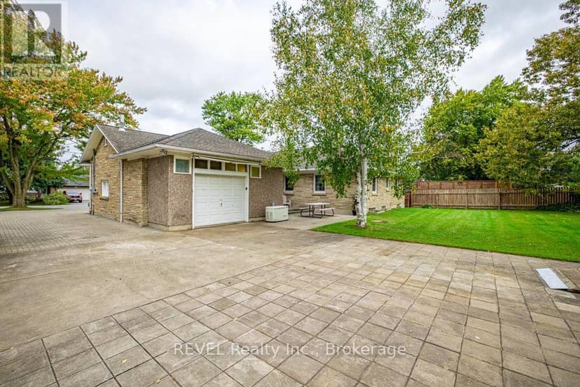 340 Thornwood Avenue — photo 8 of 40