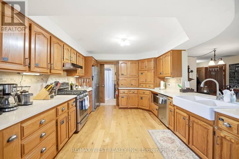 1568 Highway 59 S, Norfolk, photo 5