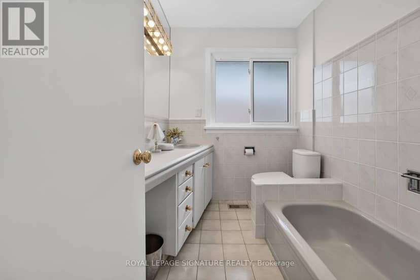 11 Regency Square — photo 25 of 40