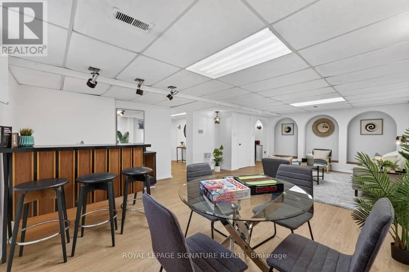11 Regency Square — photo 32 of 40