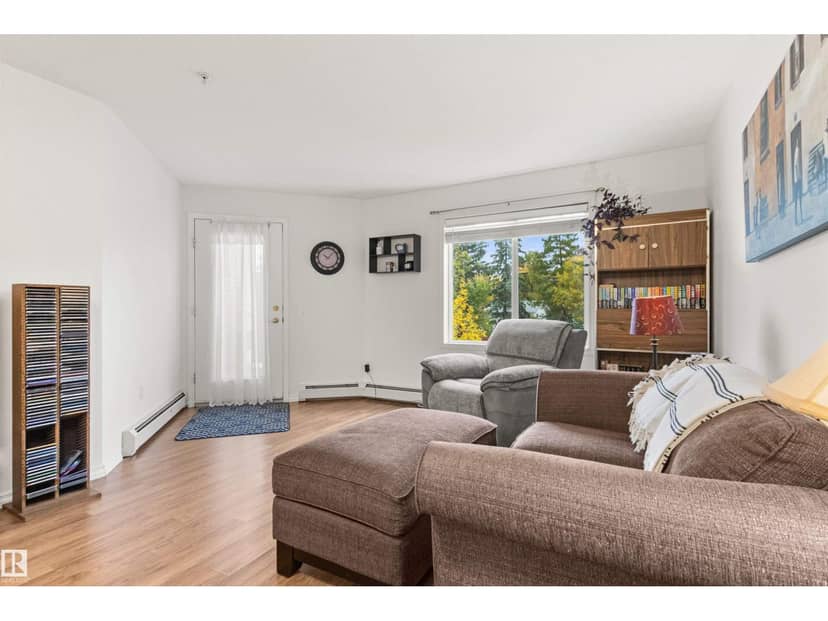 #206 78 McKenney Av — photo 18 of 40