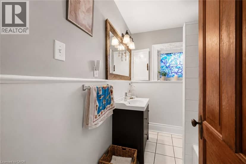458 WOOLWICH Street — photo 15 of 36