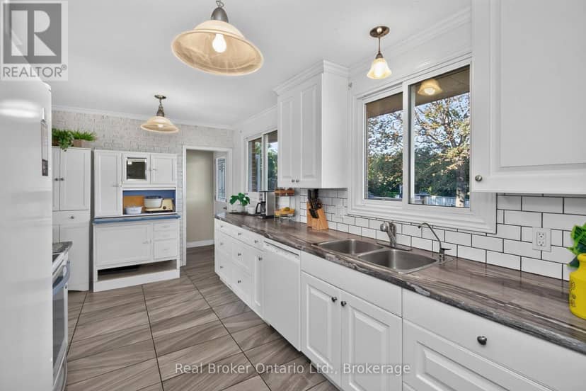 413 Cornell Drive — photo 3 of 29