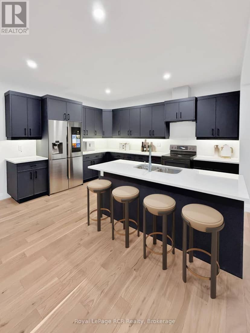 193 Francis Street — photo 4 of 13
