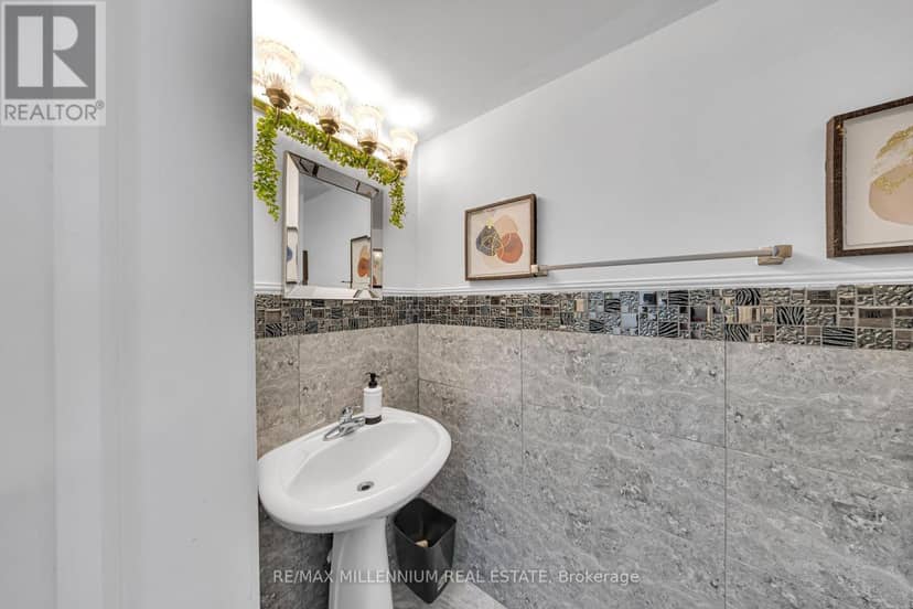 39 Decker Hollow Circle, Brampton, photo 7