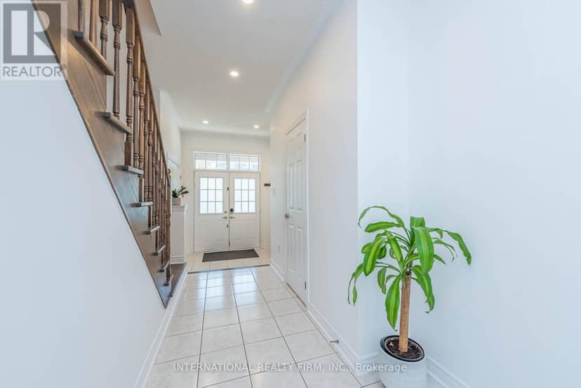 99 Huguenot Road — photo 6 of 37