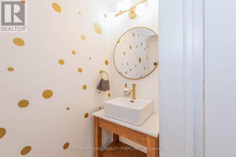 99 Huguenot Road — photo 7 of 37