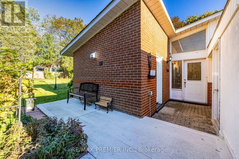 9 Adeline Court, Toronto, photo 3