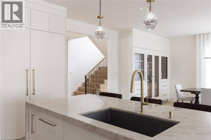 540 PATRICIA Drive — photo 11 of 40