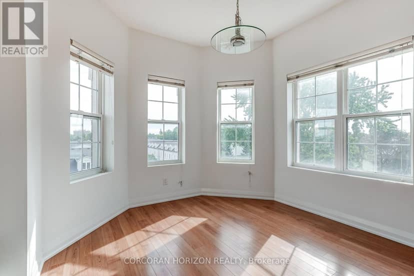 PH3 - 35 Hunt Avenue — photo 12 of 32
