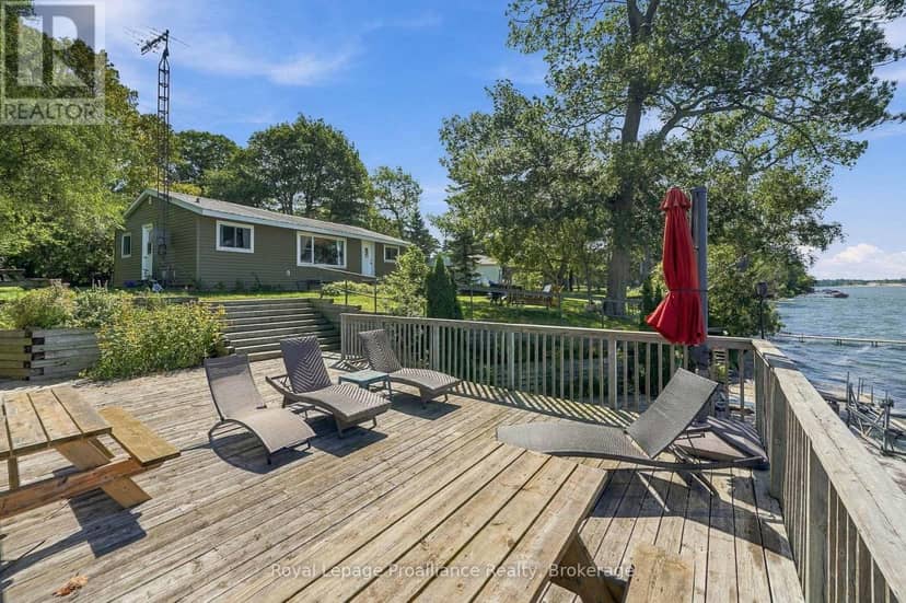 30 Mayne Lane, Prince Edward County, photo 5
