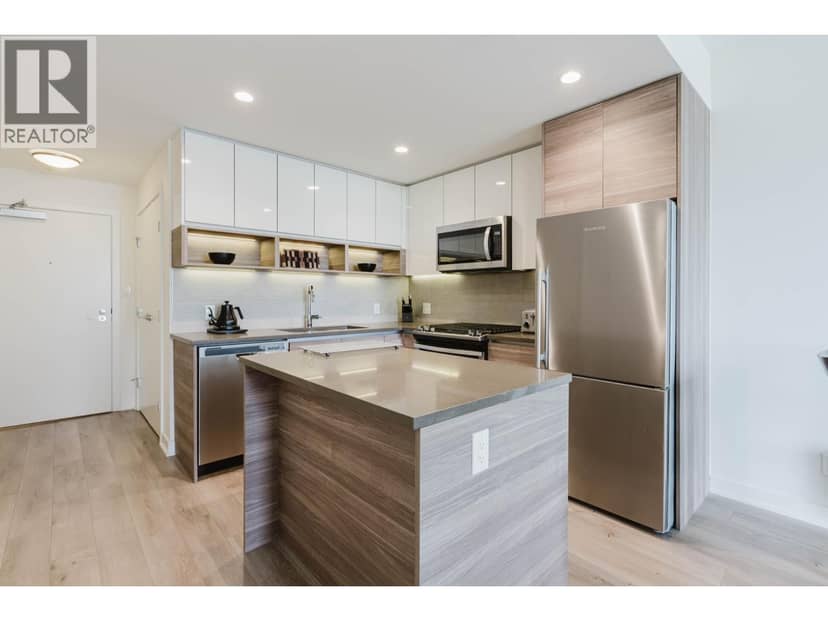 909 8850 UNIVERSITY CRESCENT, Burnaby, photo 4