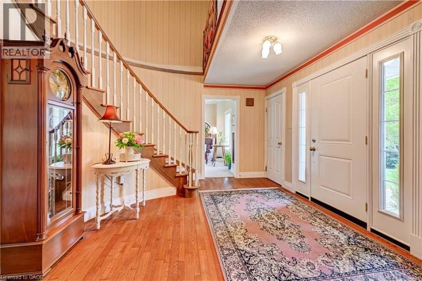 11 LORRAINE Drive — photo 6 of 40