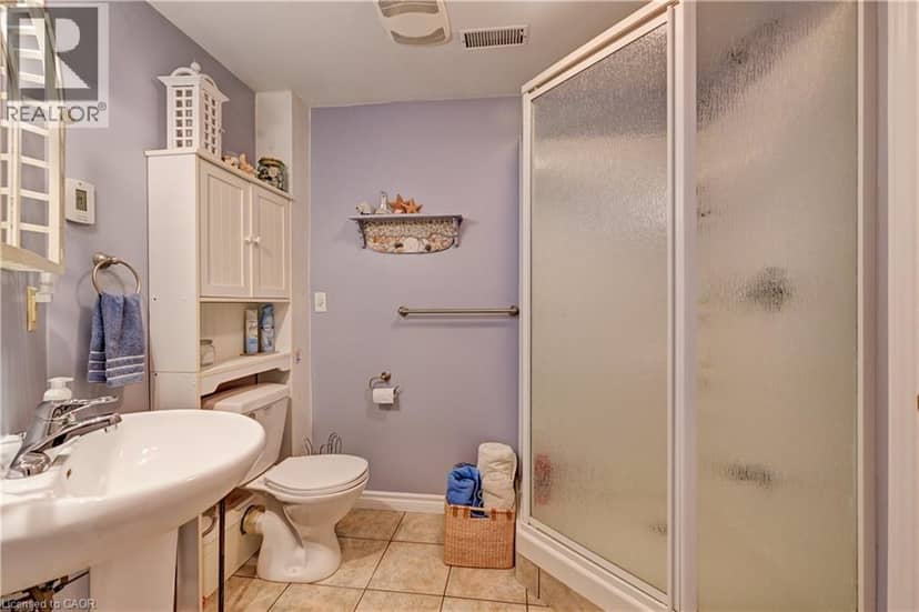 11 LORRAINE Drive — photo 39 of 40