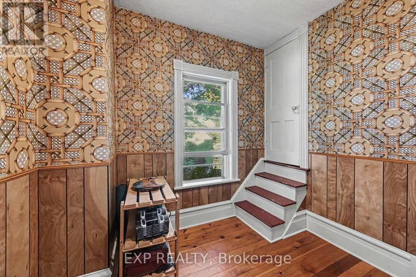 122 Clarence Street — photo 26 of 30
