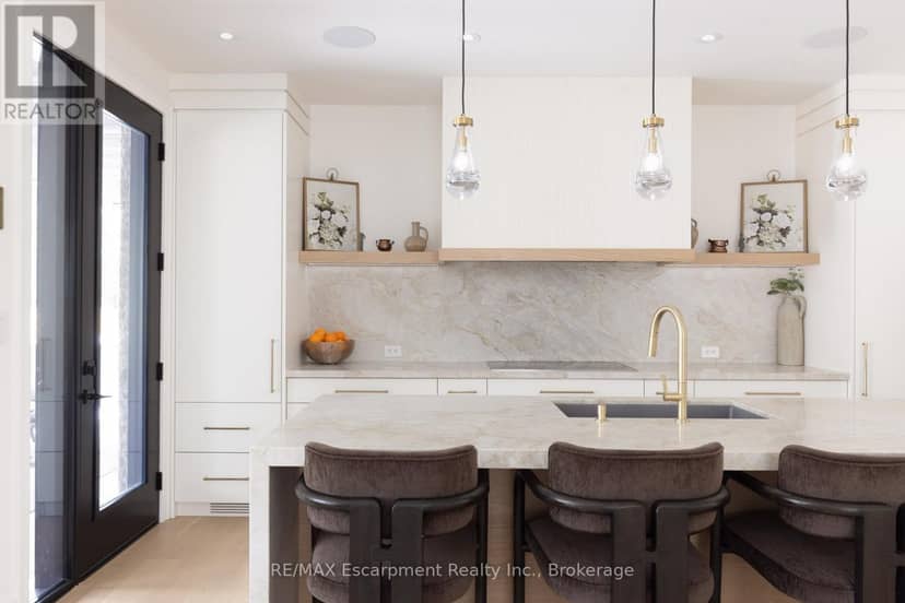 540 Patricia Drive — photo 10 of 40