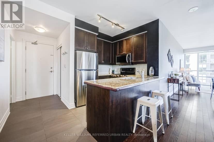 1006 - 500 St Clair Avenue W, Toronto, photo 2