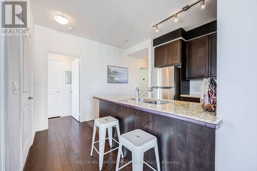 1006 - 500 St Clair Avenue W, Toronto, photo 3