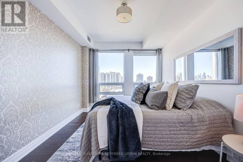 1006 - 500 St Clair Avenue W, Toronto, photo 5