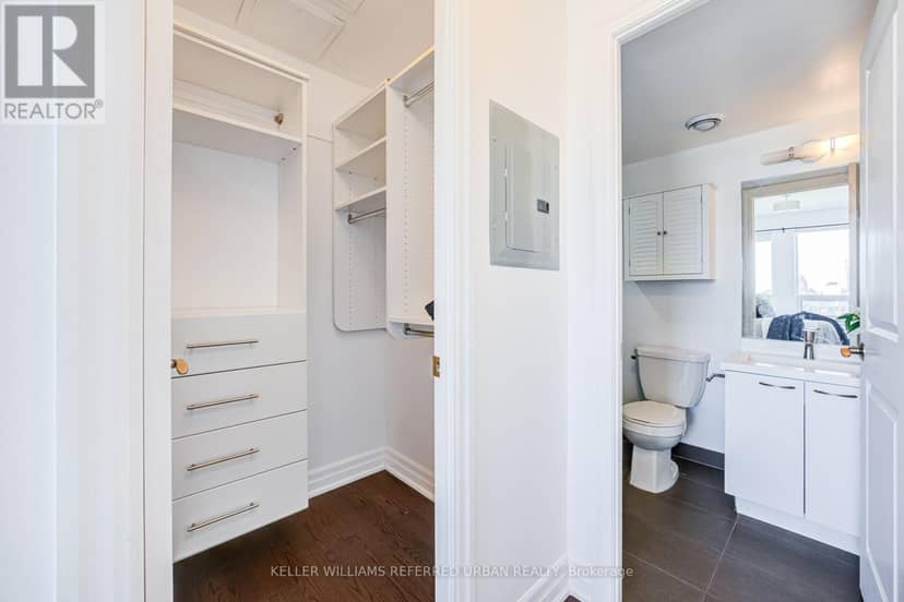 1006 - 500 St Clair Avenue W, Toronto, photo 7