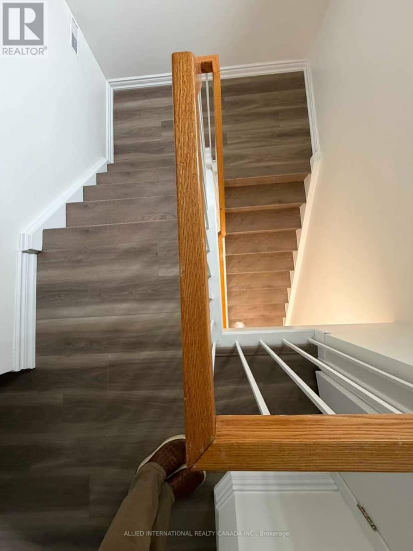 6 Aberfeldy Crescent — photo 30 of 40