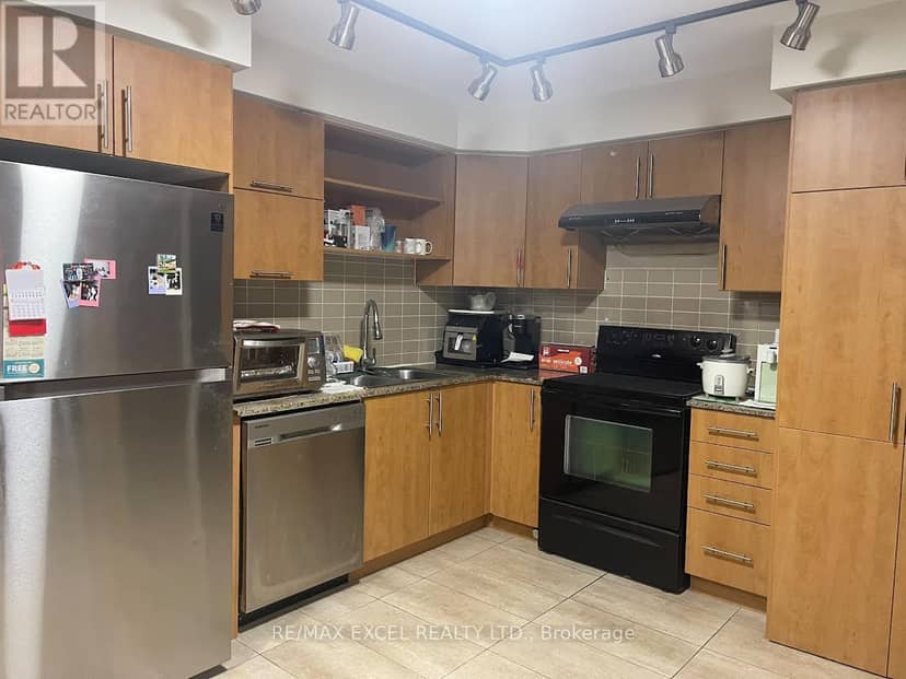 1002 - 60 South Town Centre Boulevard — photo 1 of 13