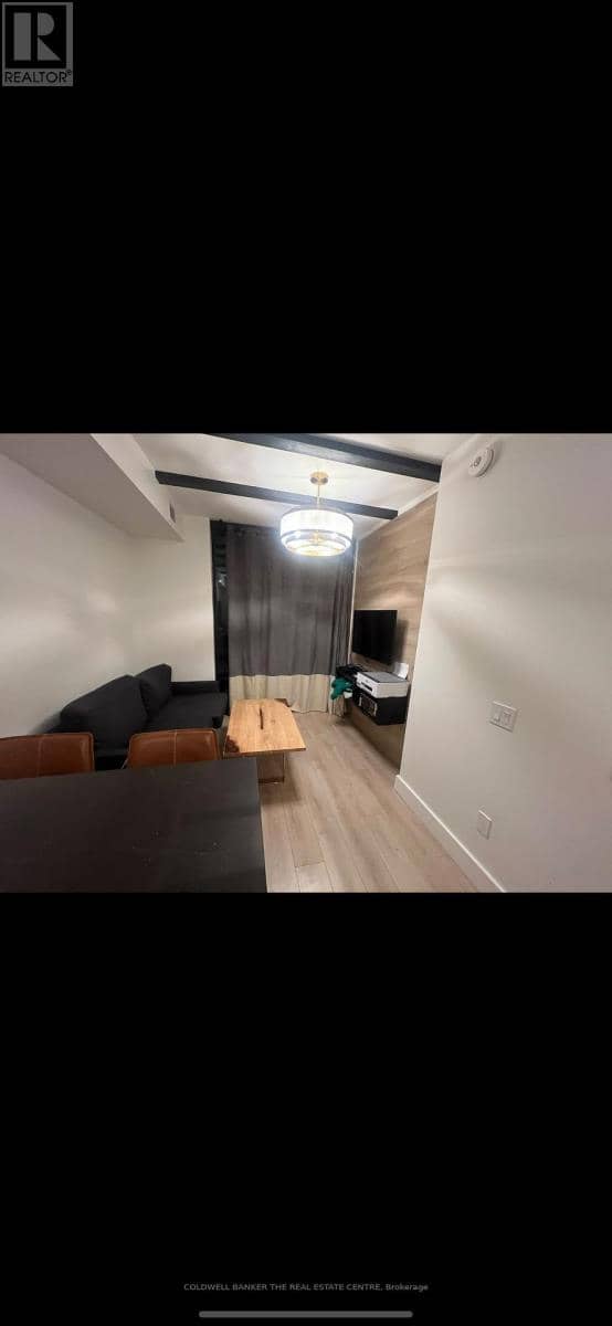 522 - 145 Columbia Street W — photo 6 of 15