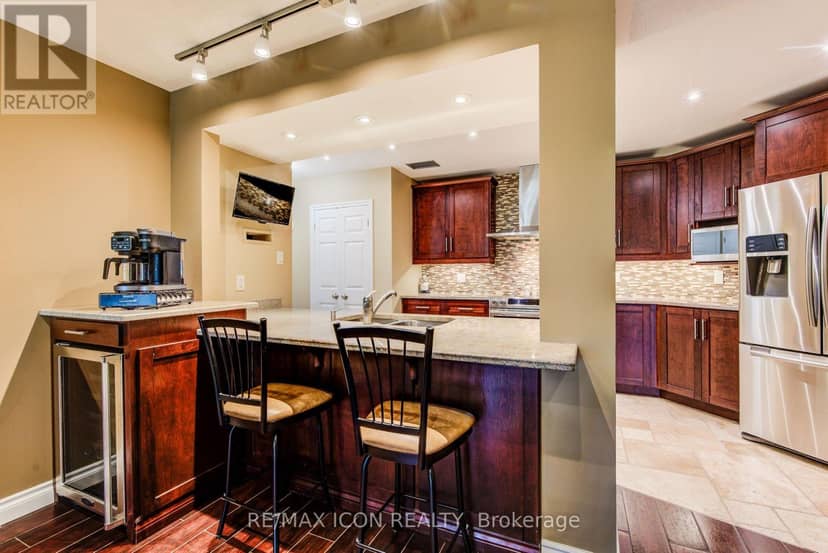 32 - 45 Blue Springs Drive — photo 13 of 40