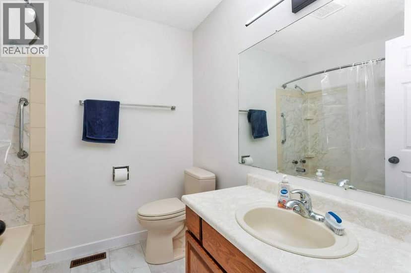 3 Goodacre Close — photo 18 of 35